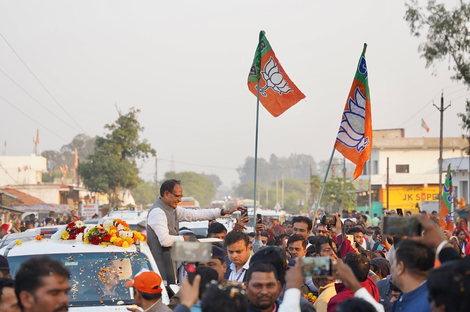 अमरकंटक से लौटे पूर्व सीएम शिवराज, अनूपपुर-शहडोल और उमरिया मे जगह जगह हुआ भव्य स्वागत